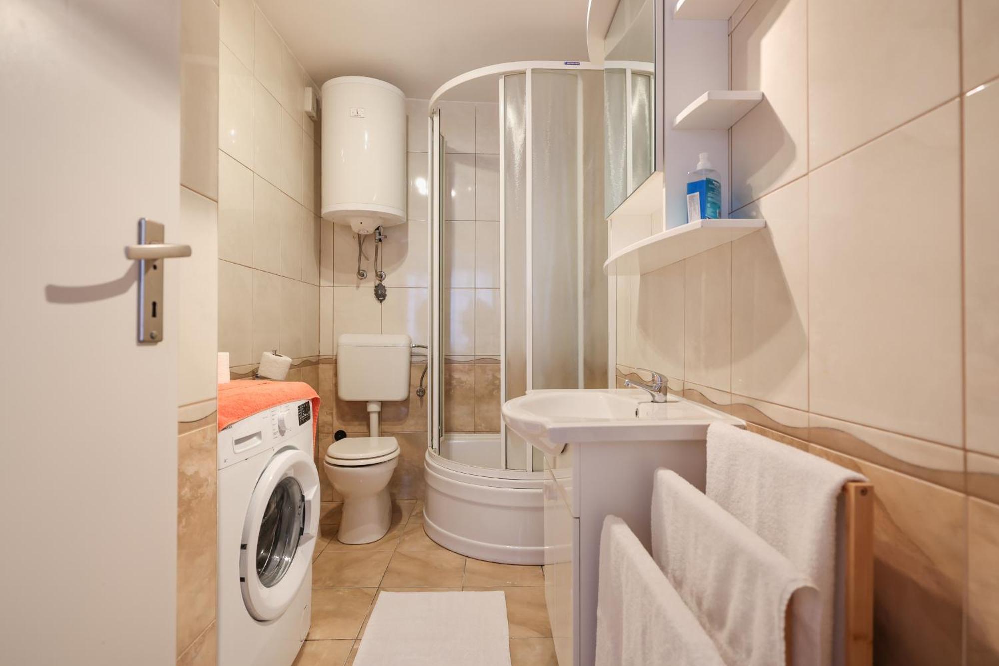Viva - 2 Bedroom Apt In City Centar Zara Esterno foto